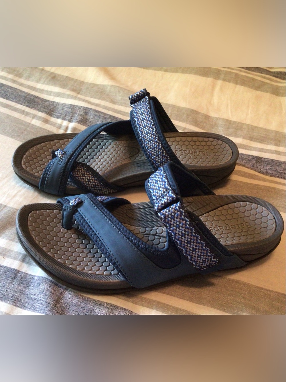 Bare traps Navy Blue DENNI Sandals SZ 9M